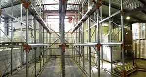 Монтаж глубинного стеллажного комплекса в морозильной камере