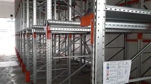 Поставка и монтаж глубинных стеллажей (370 палетомест)