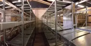 Поставка среднегрузовых стеллажей