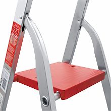 Профессиональная алюминиевая стремянка с органайзером NV3115.7