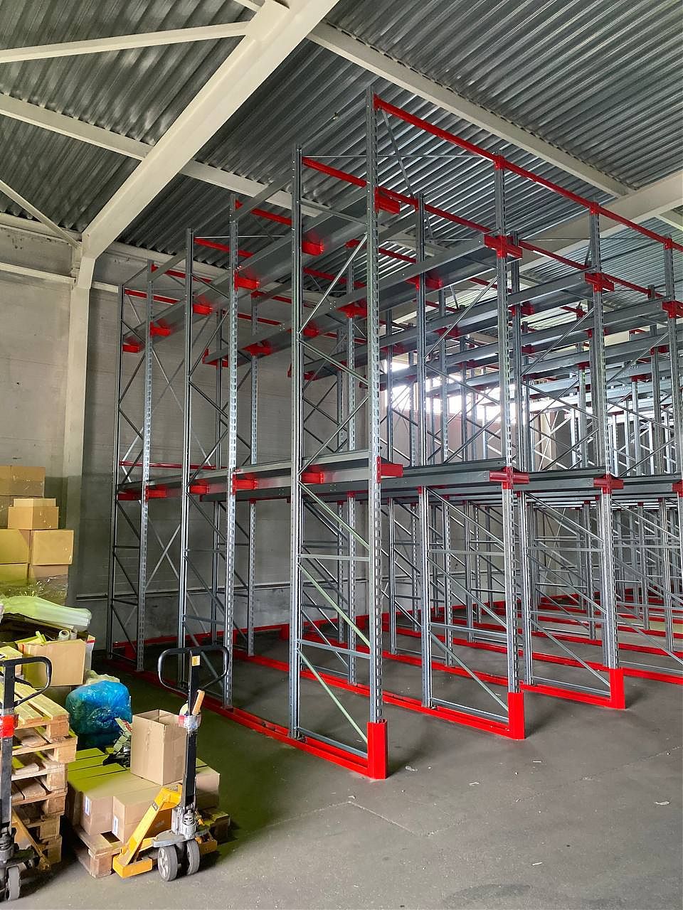 Завершён монтаж глубинных стеллажей на объекте заказчика