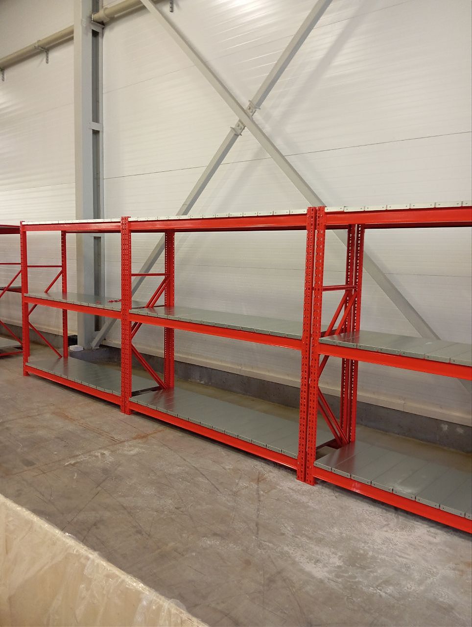 Установлен металлический стеллаж для хранения брака MS Pro (RAL 3028) с дополнительным покрытием