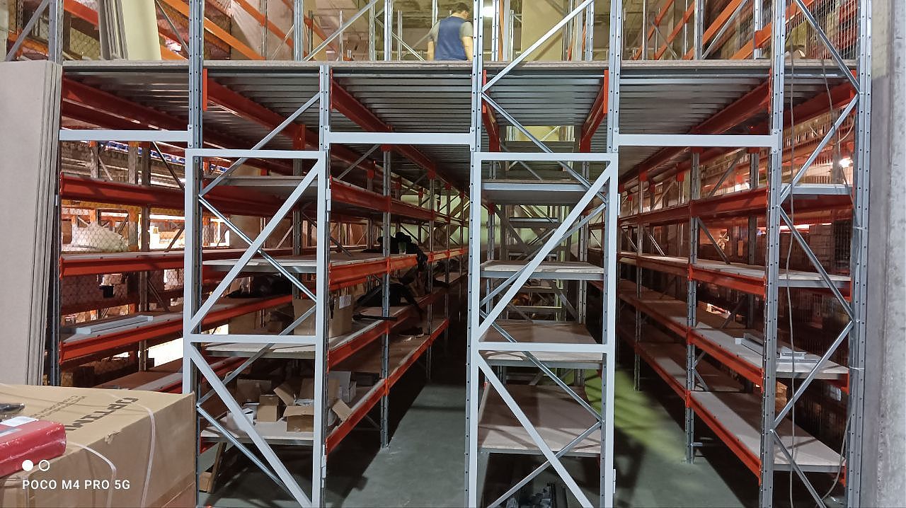 Увеличили складские мощности за счёт строительства мезонина